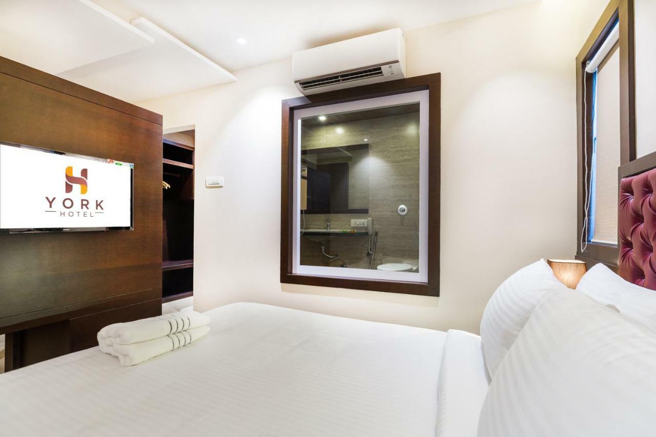 York Hotel Коччи Экстерьер фото