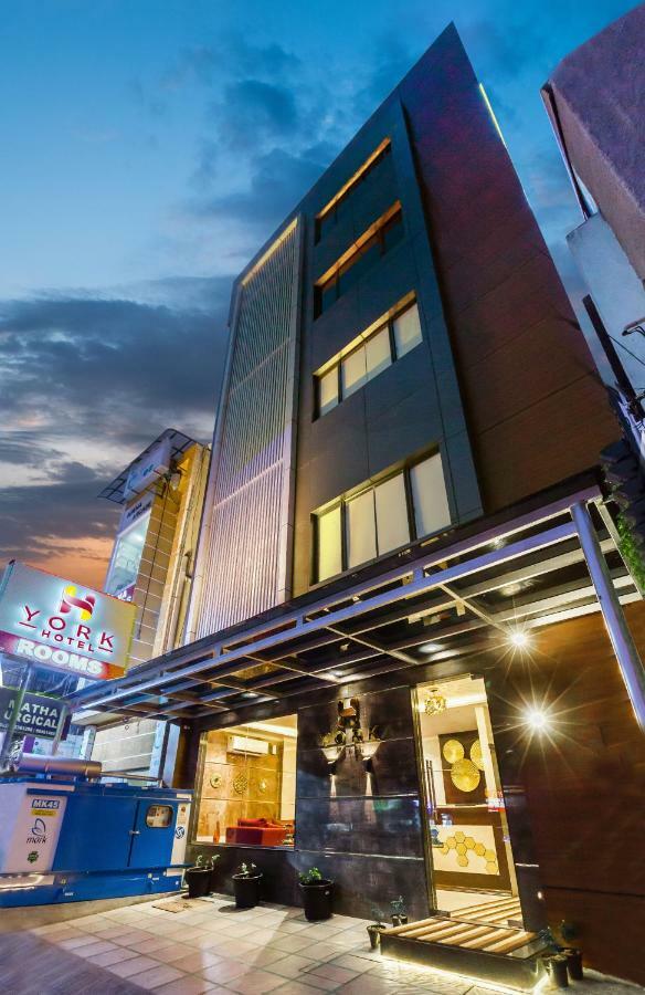 York Hotel Коччи Экстерьер фото